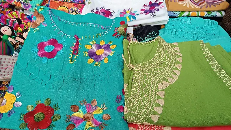 ARTESANOS-ARTE LOCAL